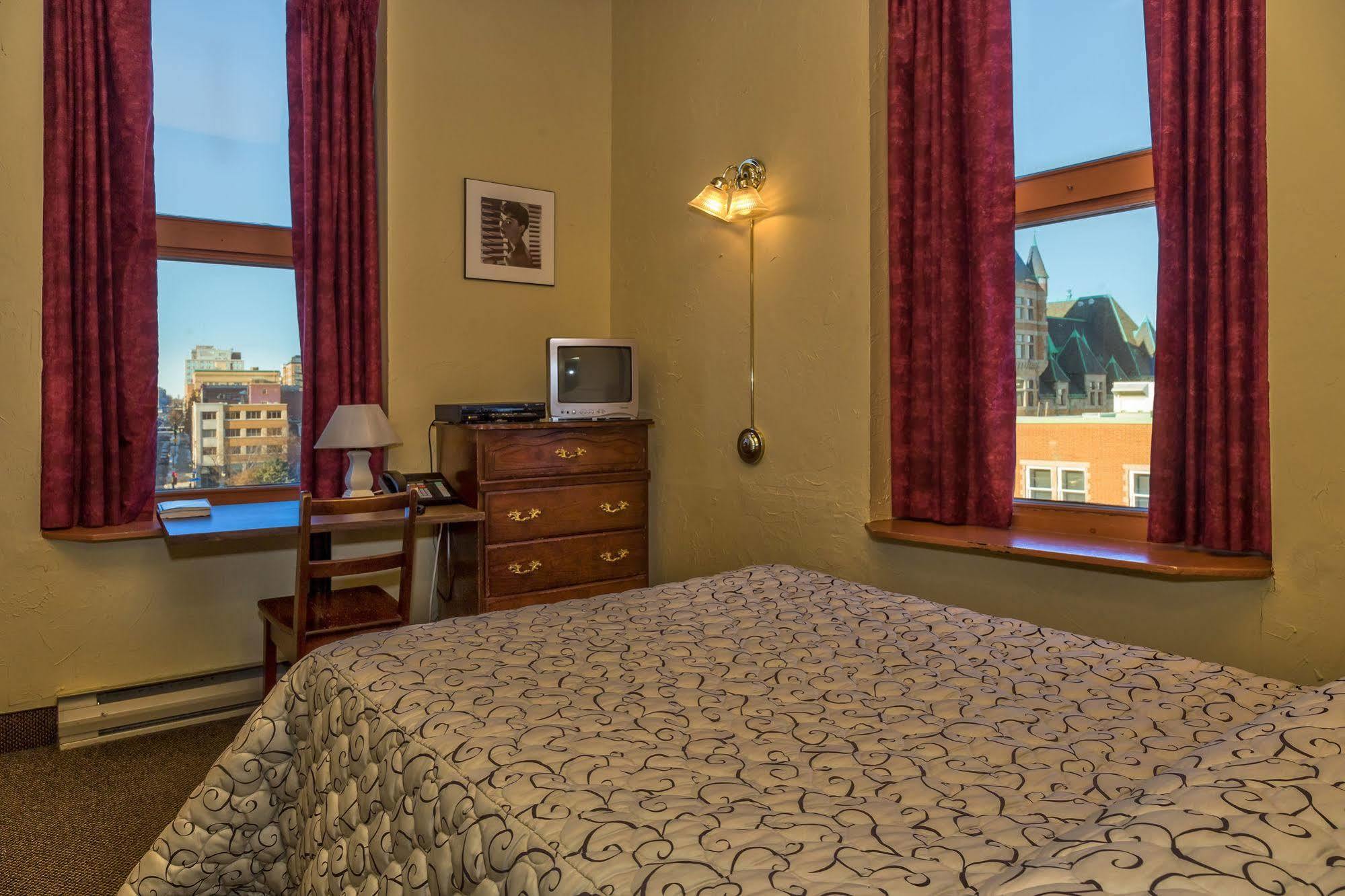 Hotel Champ De Mars Montréal